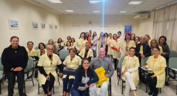 Palestra Emoções e Afeto no auditório da Casa de Apoio Vovó Gertrudes