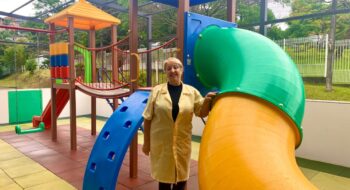 Presidente da AVOS no parque novo da Casa de Apoio