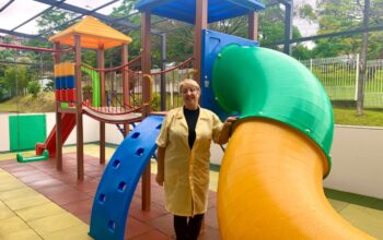 Presidente da AVOS no parque novo da Casa de Apoio
